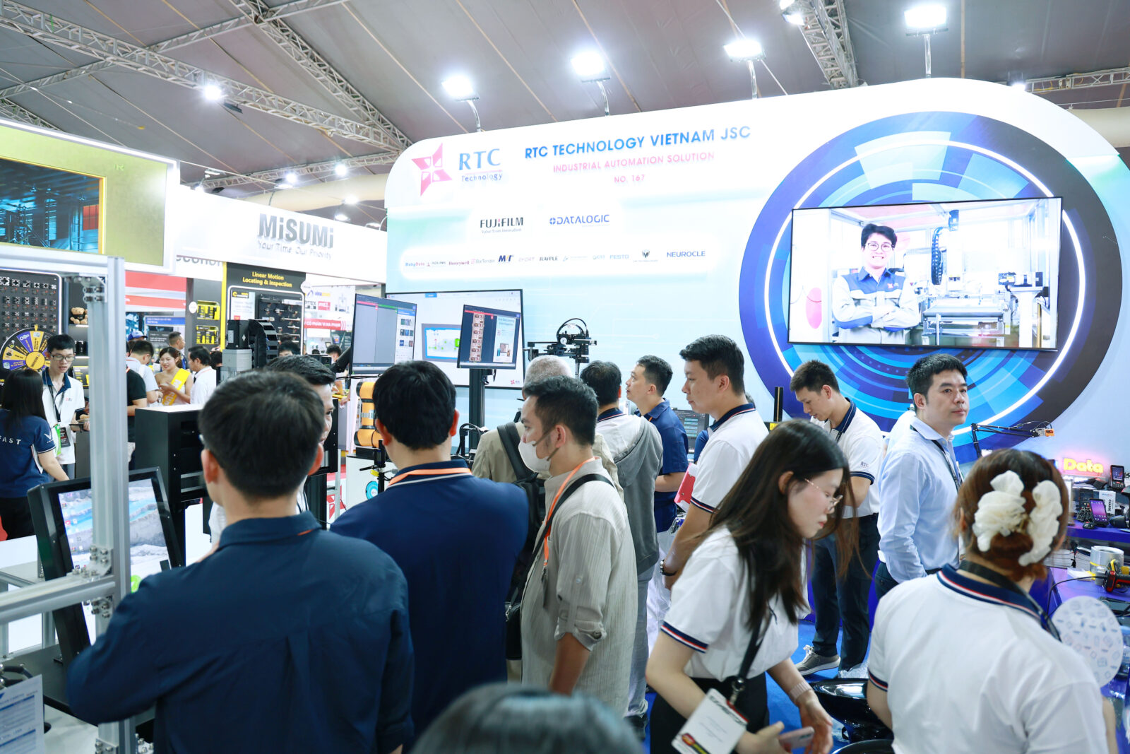 RTC tự hào đã tạo nên một điểm đến công nghệ ý nghĩa tại VIMF 2026, chứng minh giá trị thực tiễn của các giải pháp trong môi trường sản xuất hiện đại.