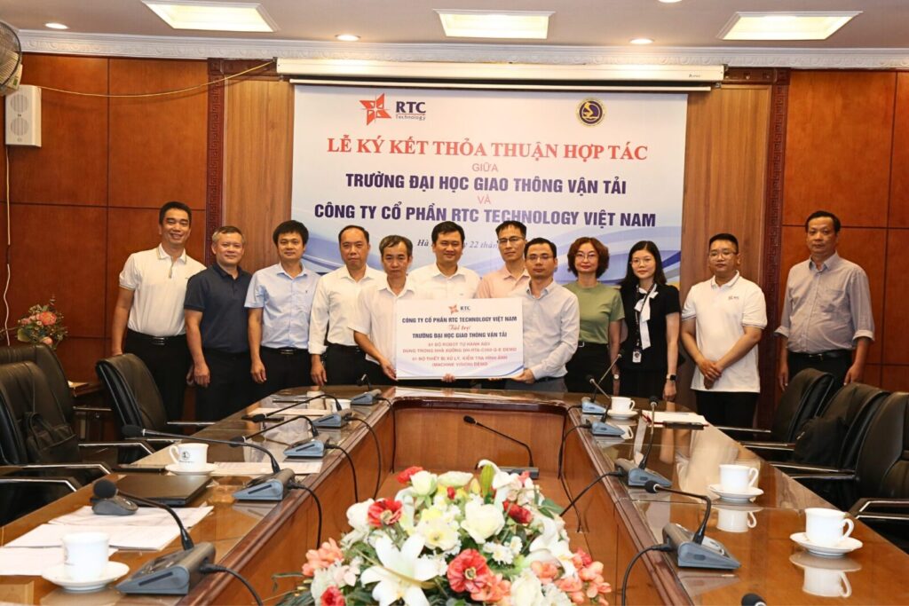 Tăng cường kết nối giữa doanh nghiệp và nhà trường
